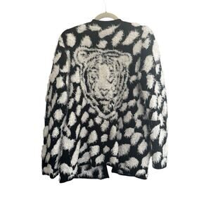Romeo + Juliet Couture womens Medium Tiger sweater cardigan Black White #5078